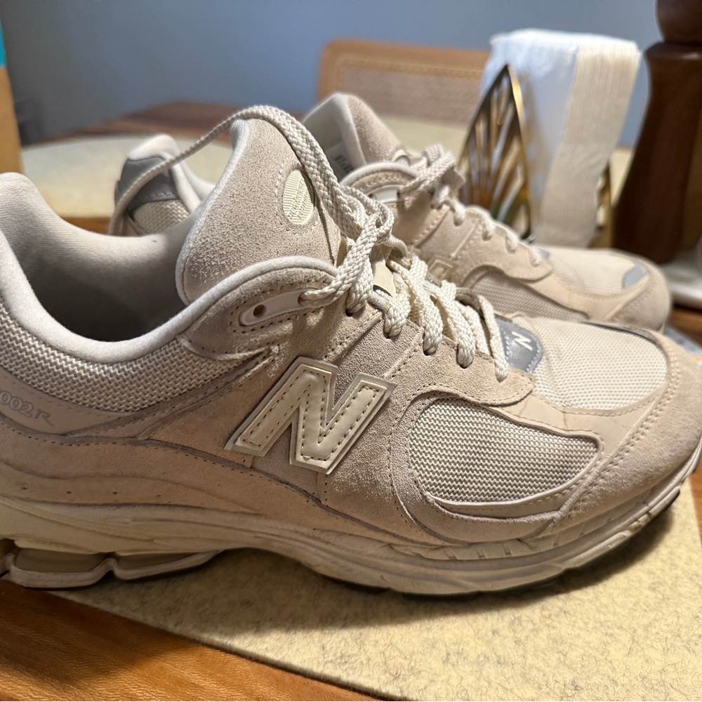 New Balance 2002r Beige Athletic Shoes Size 11